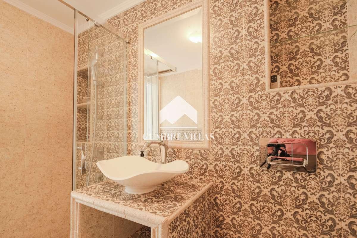 Villa for Sale in Salobreña