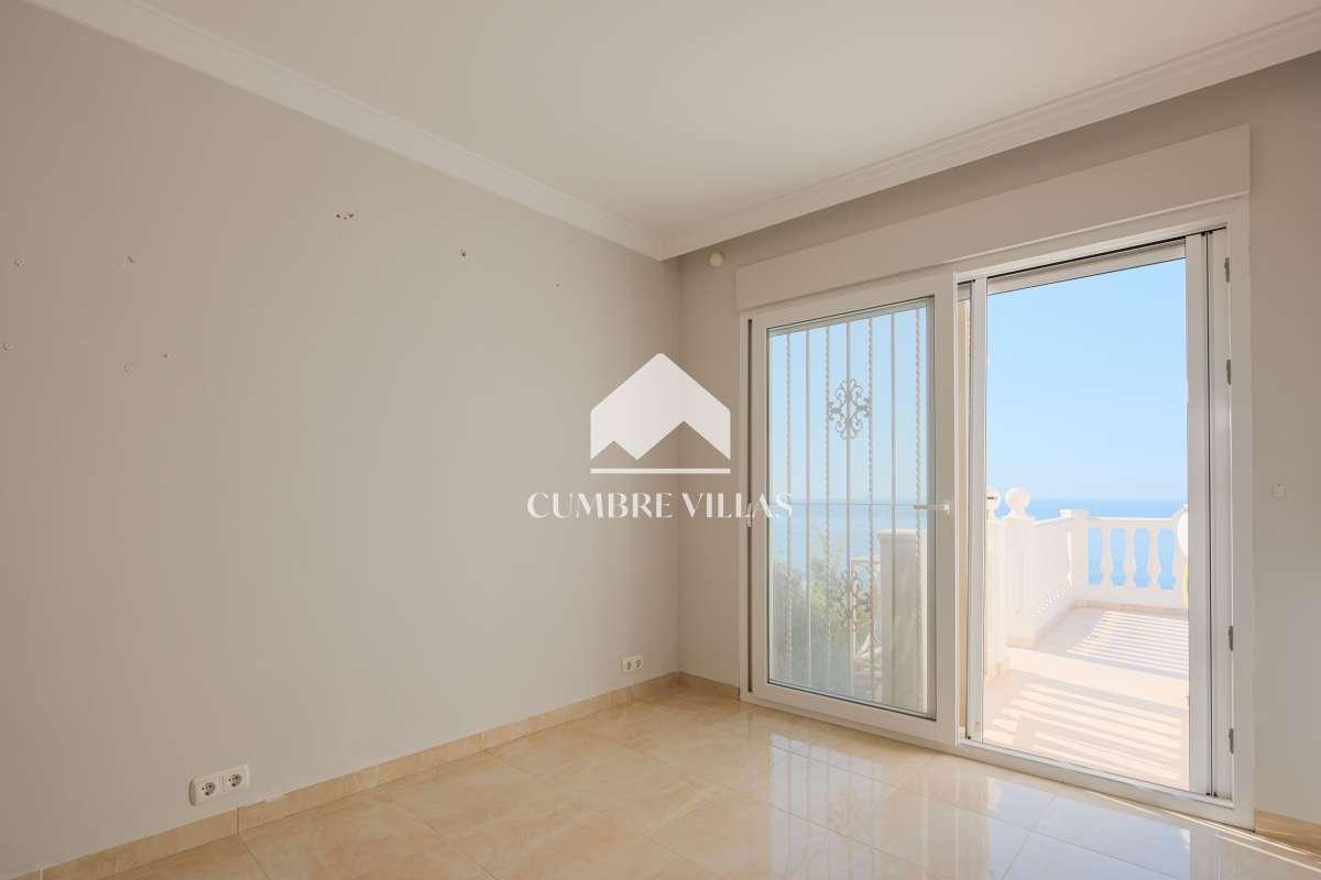 Villa for Sale in Salobreña