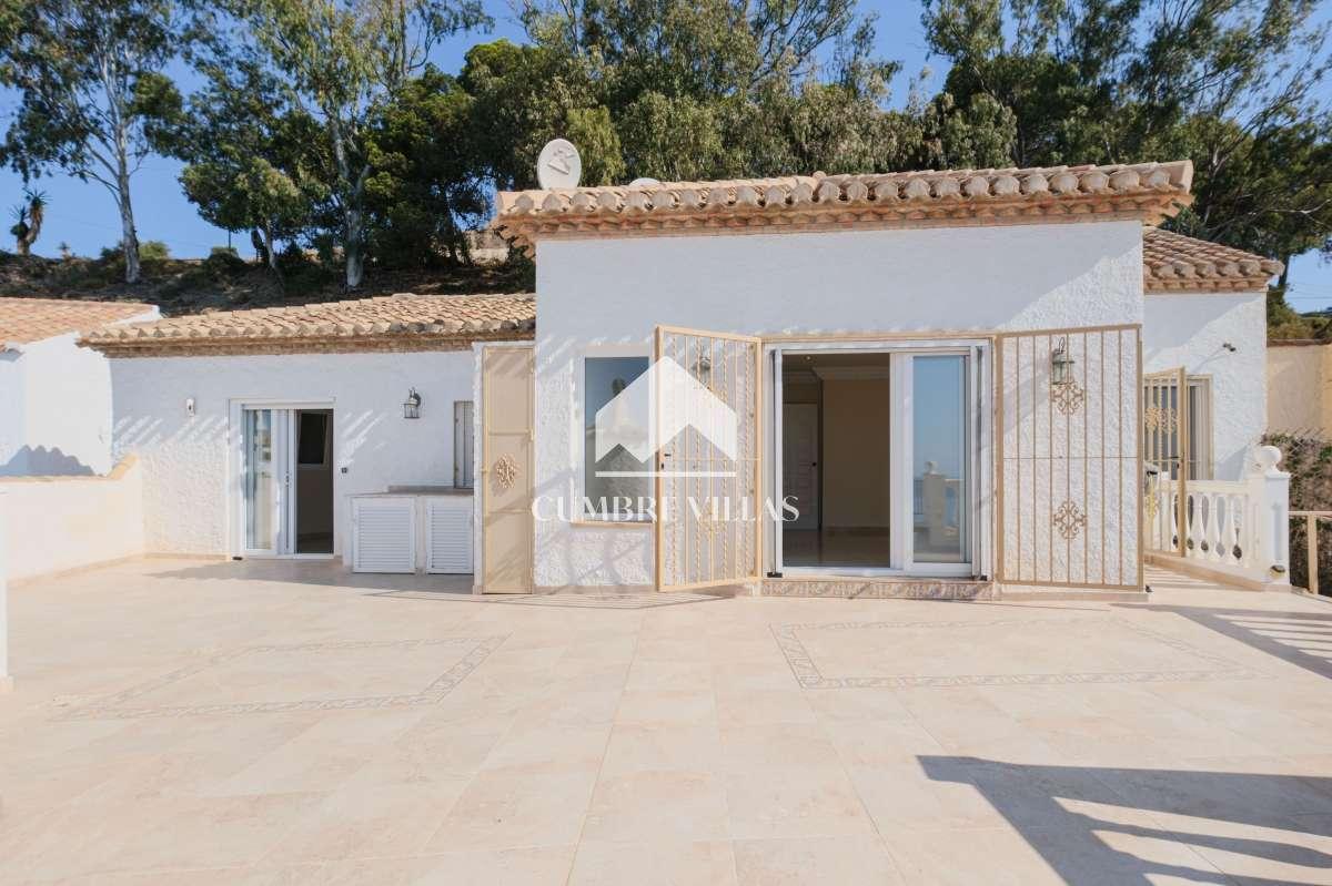 Villa for Sale in Salobreña