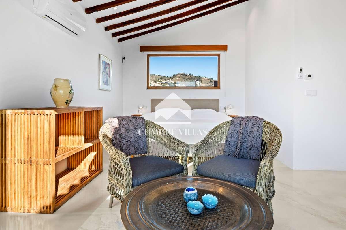 Villa for Sale in Almuñécar