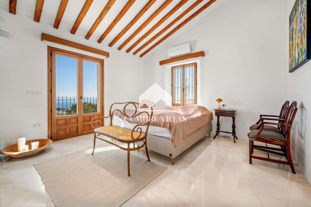 Villa for Sale in Almuñécar