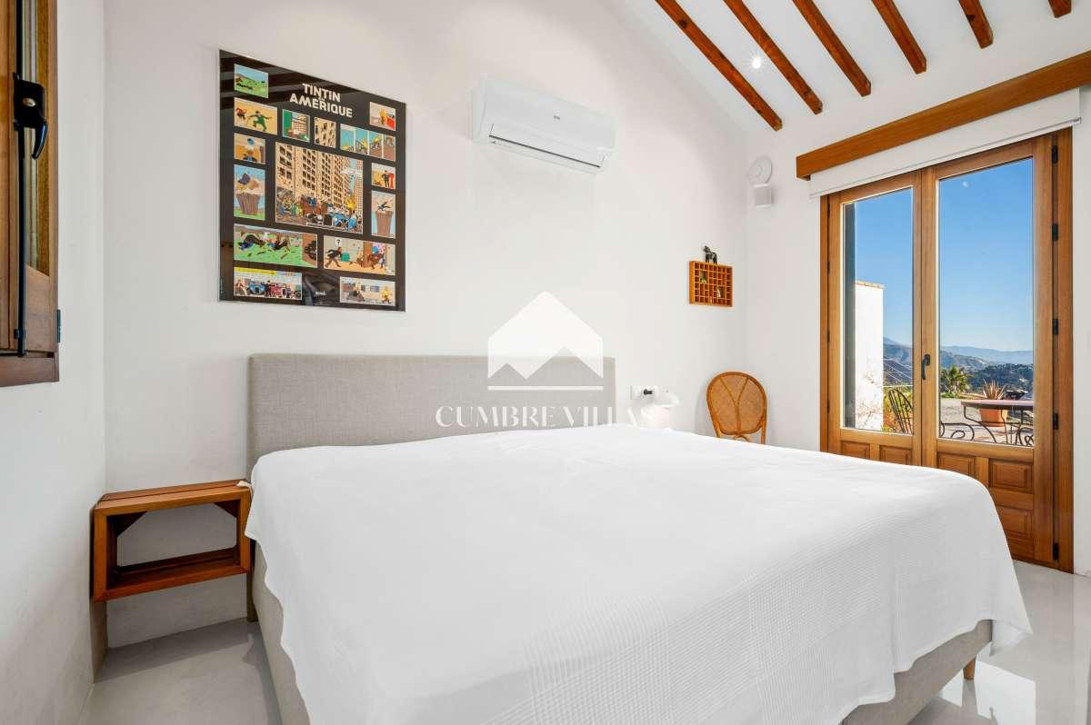 Villa for Sale in Almuñécar