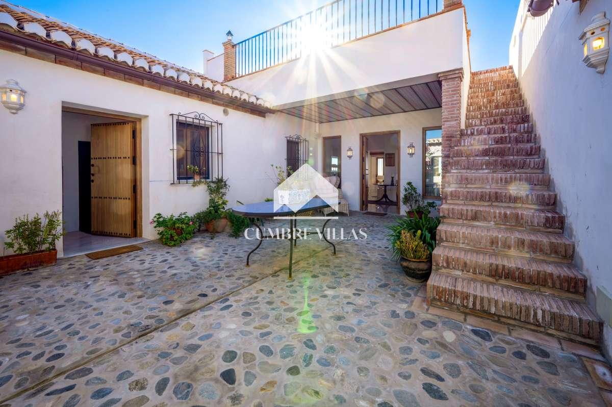 Villa for Sale in Almuñécar