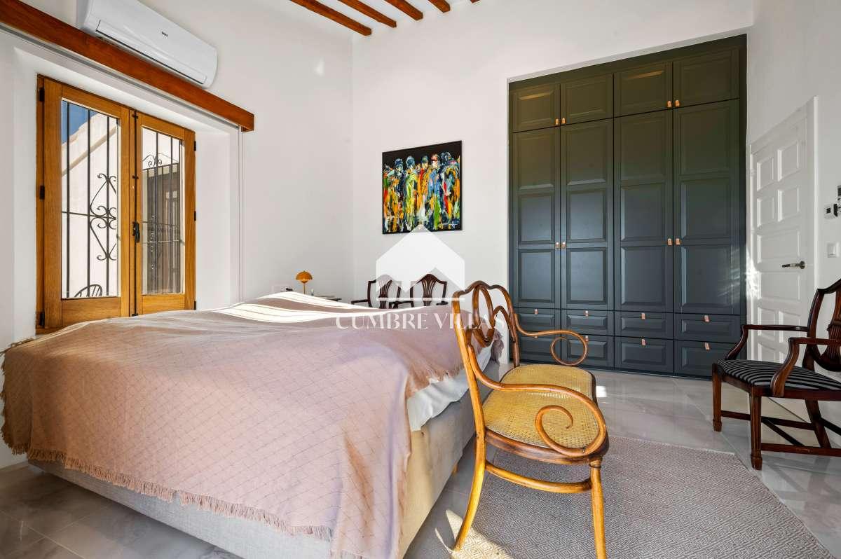 Villa for Sale in Almuñécar