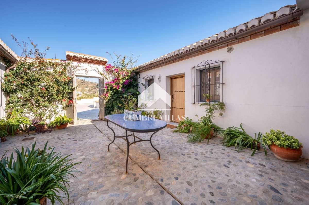 Villa for Sale in Almuñécar
