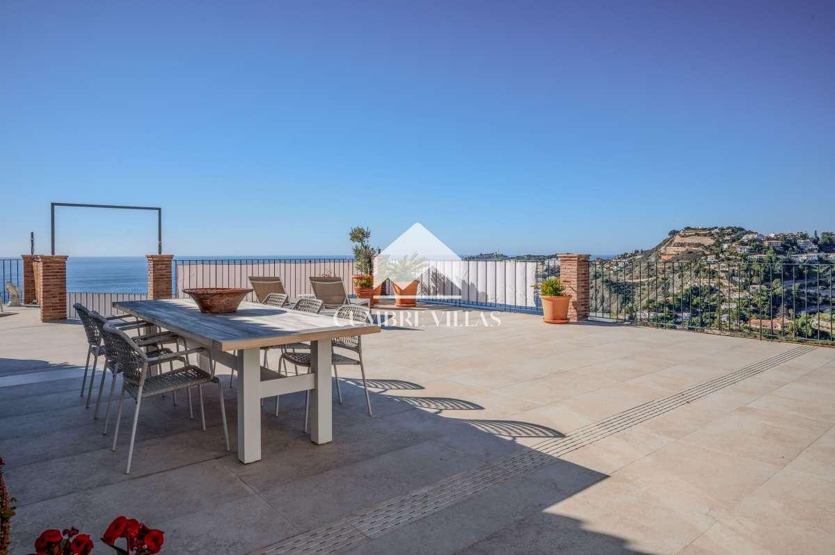 Villa for Sale in Almuñécar