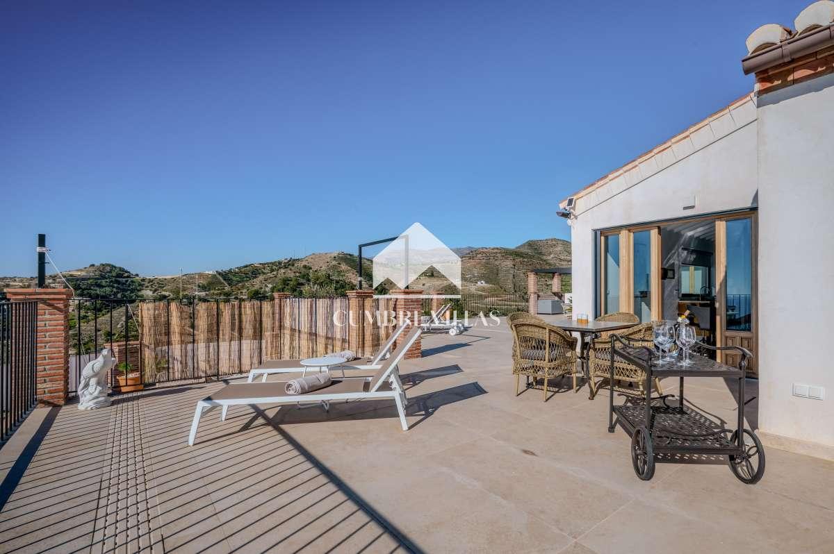 Villa for Sale in Almuñécar