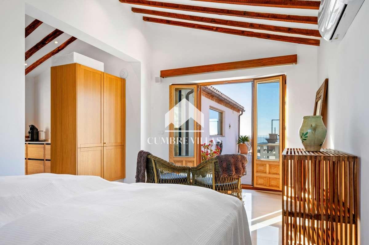 Villa for Sale in Almuñécar