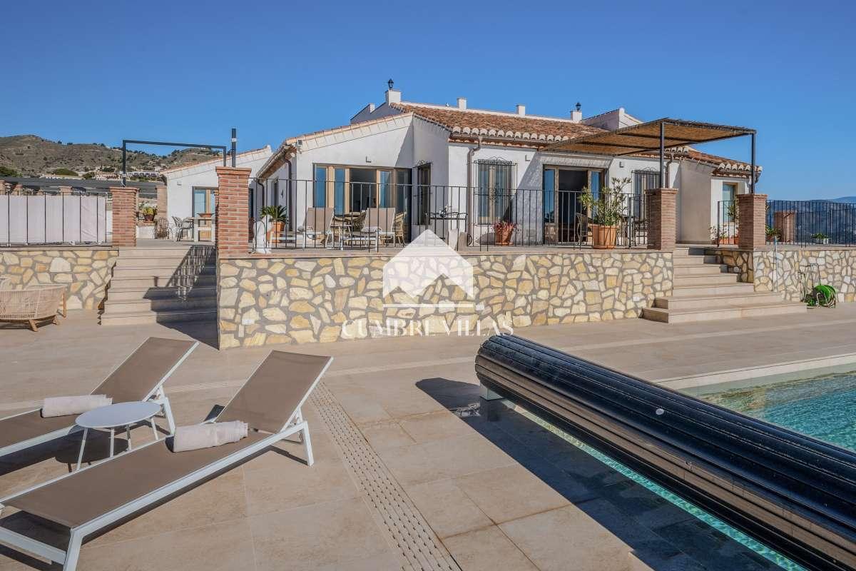 Villa for Sale in Almuñécar