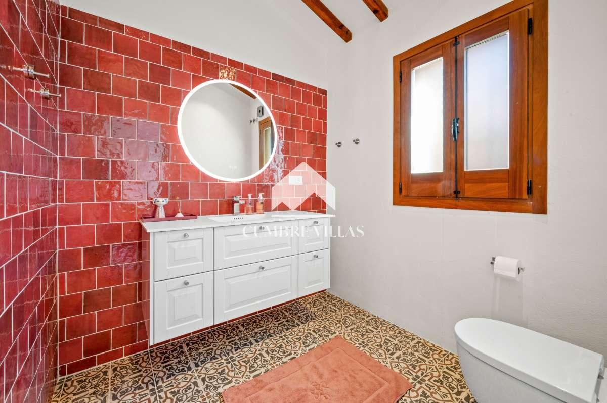 Villa for Sale in Almuñécar