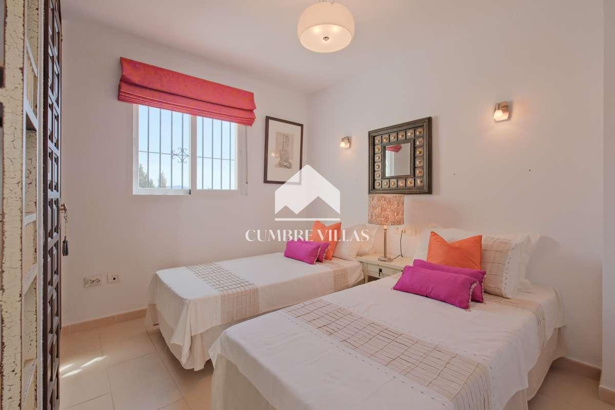 Villa for Sale in Salobreña