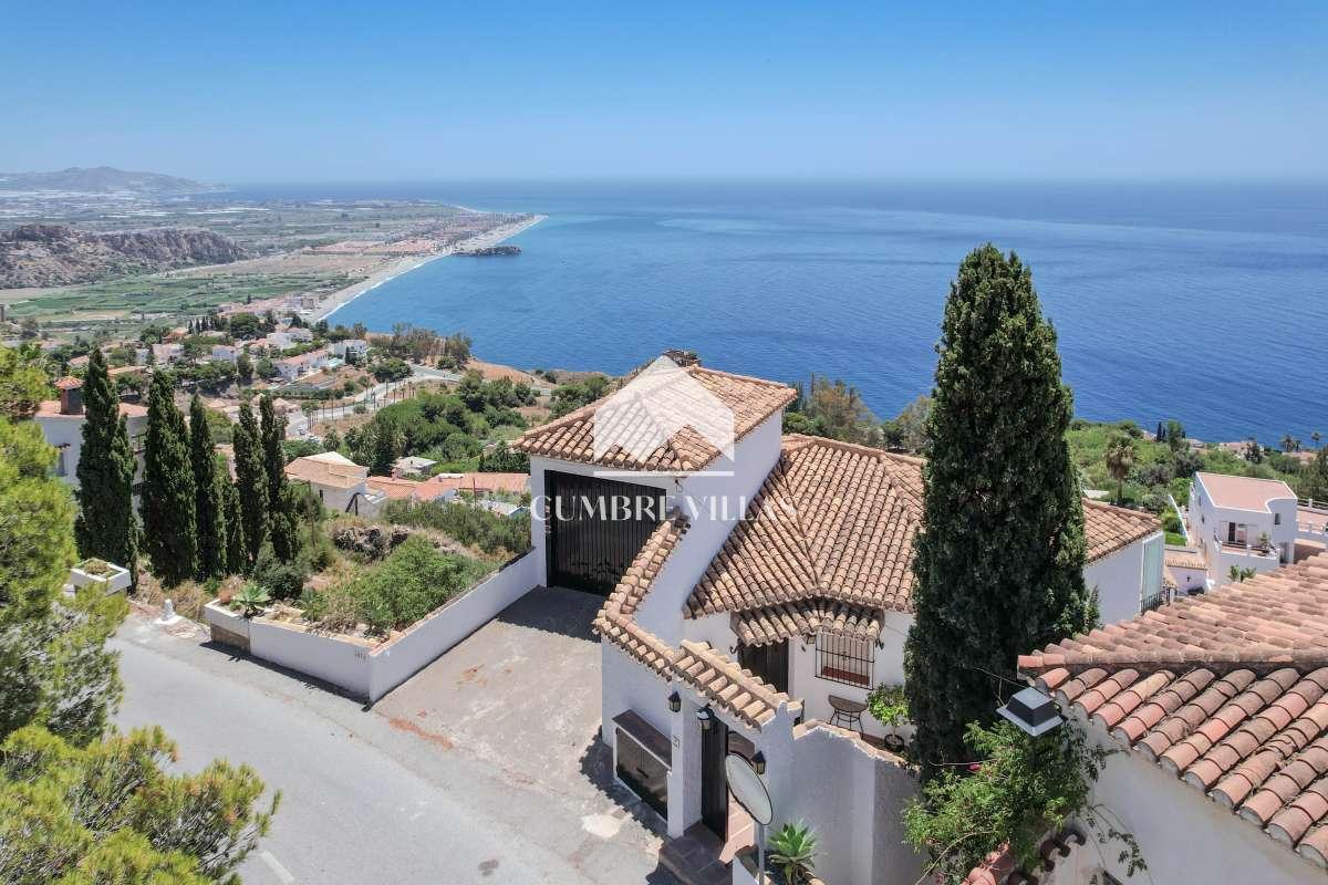 Villa for Sale in Salobreña