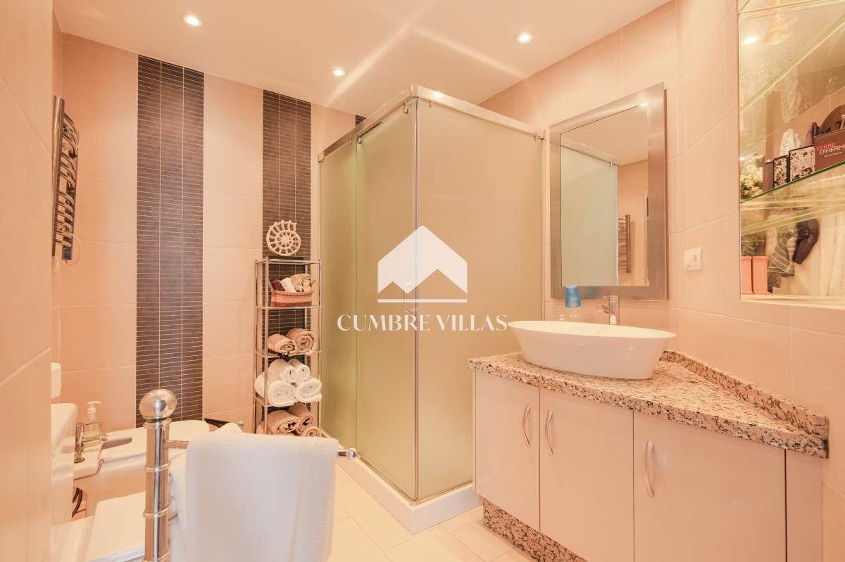 Villa for Sale in Salobreña