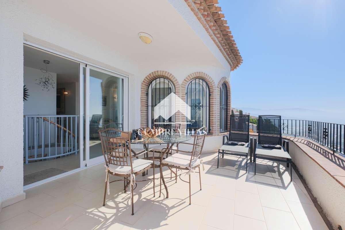 Villa for Sale in Salobreña