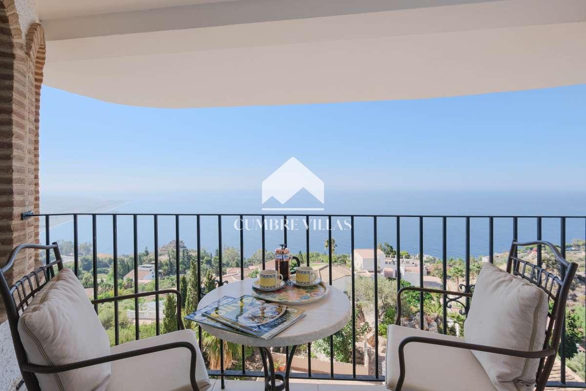 Villa for Sale in Salobreña