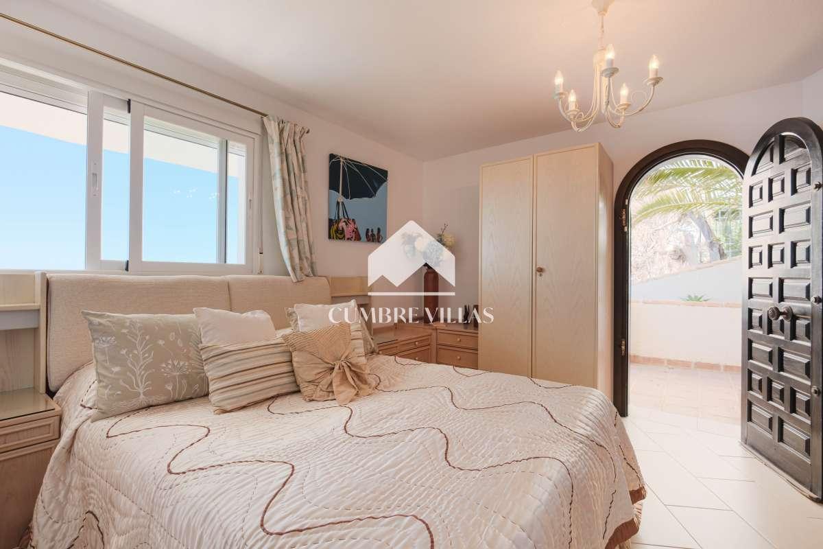 Villa for Sale in Salobreña