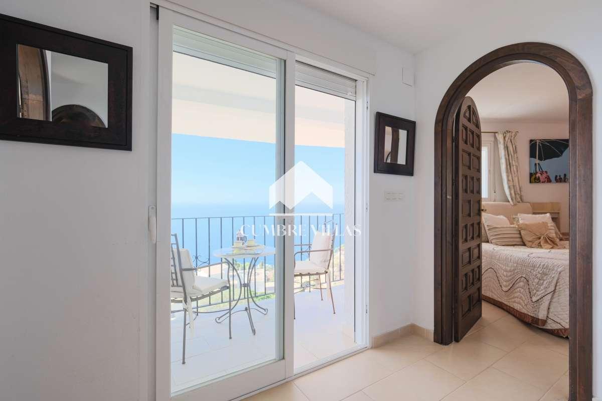 Villa for Sale in Salobreña