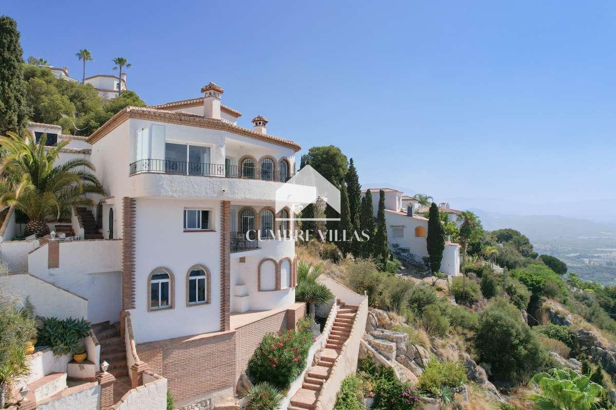 Villa for Sale in Salobreña