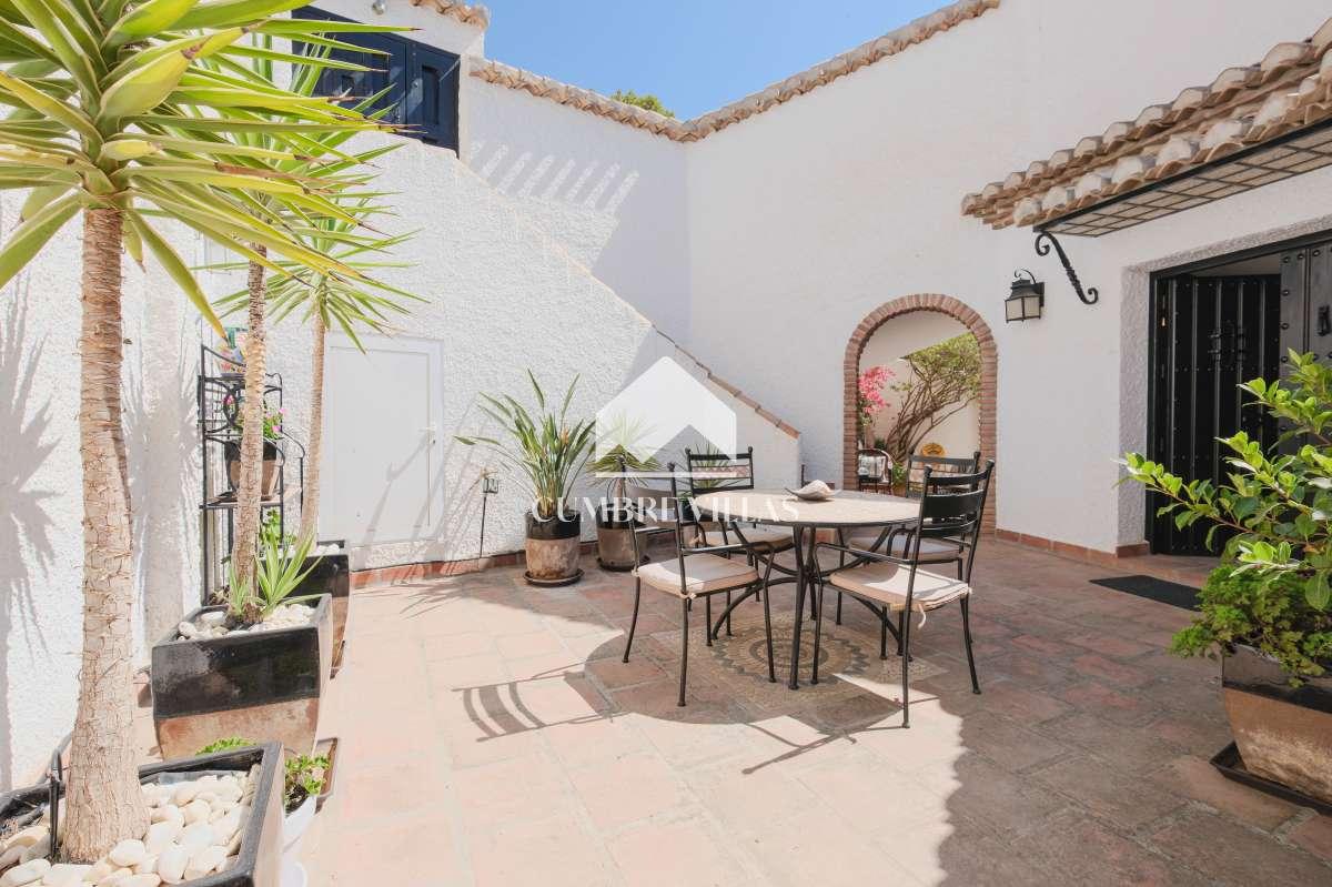 Villa for Sale in Salobreña