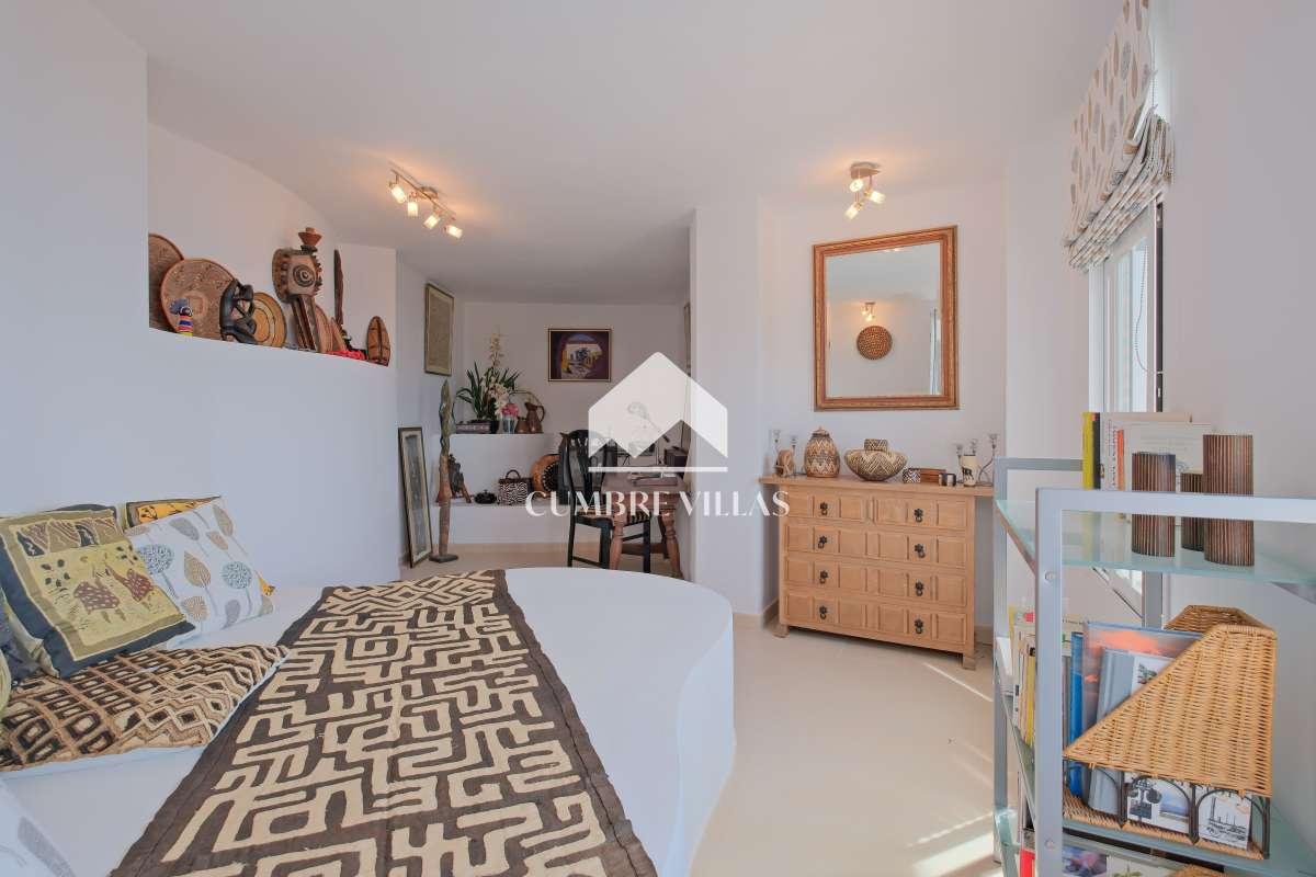 Villa for Sale in Salobreña