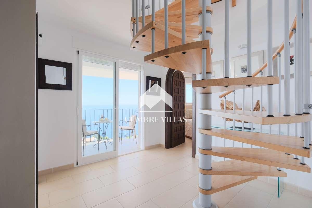 Villa for Sale in Salobreña