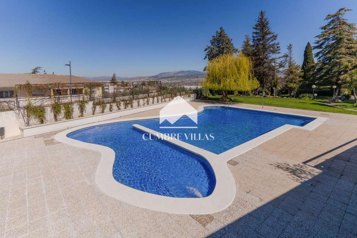Villa for Sale in Gójar