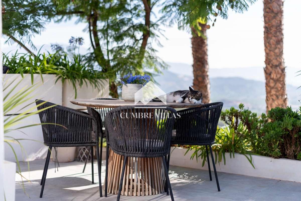 Villa for Sale in Salobreña