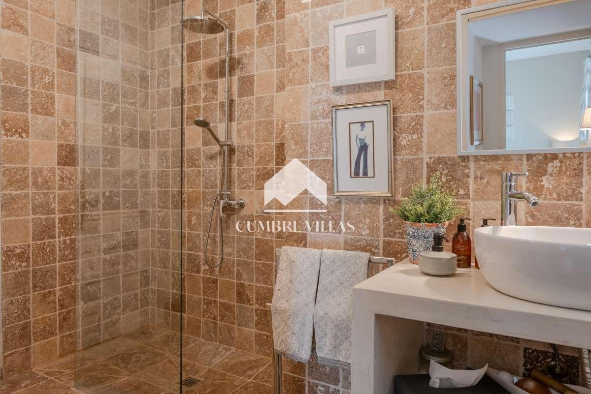 Villa for Sale in Salobreña