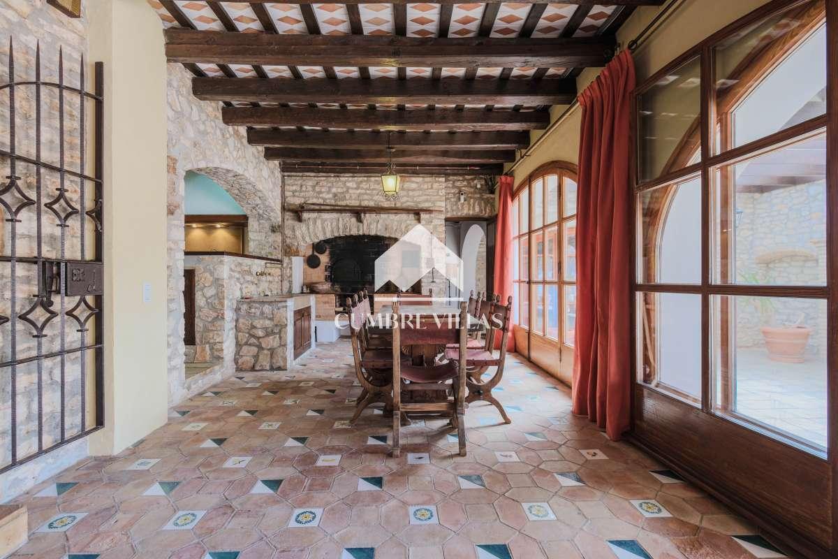 Villa for Sale in Sant Pere de Ribes