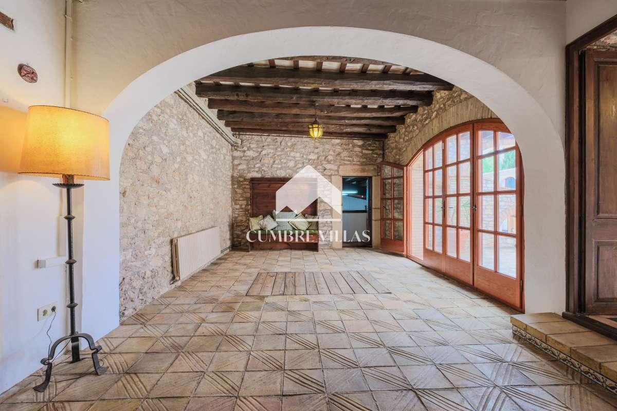 Villa for Sale in Sant Pere de Ribes