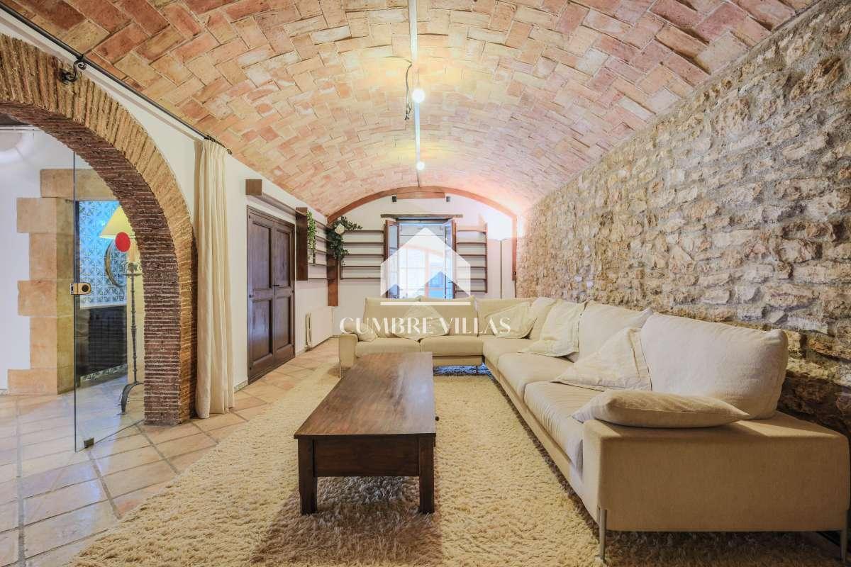 Villa for Sale in Sant Pere de Ribes