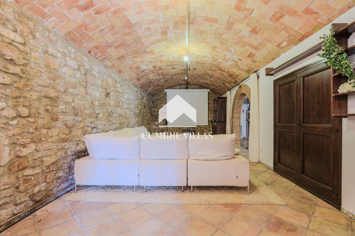 Villa for Sale in Sant Pere de Ribes