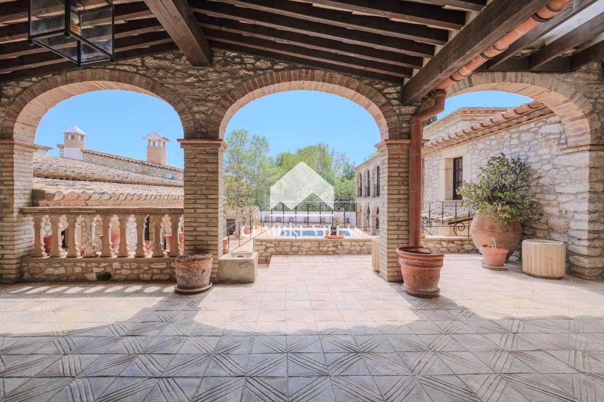 Villa for Sale in Sant Pere de Ribes