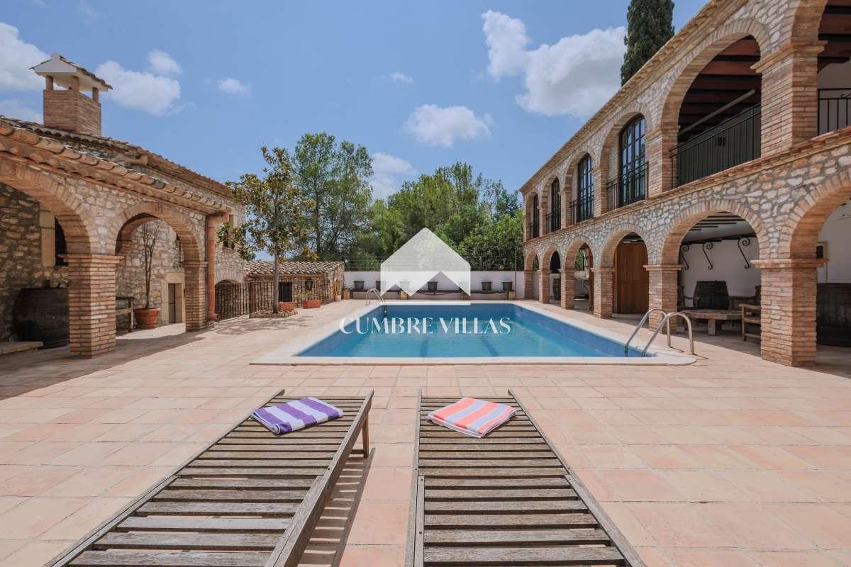Villa for Sale in Sant Pere de Ribes