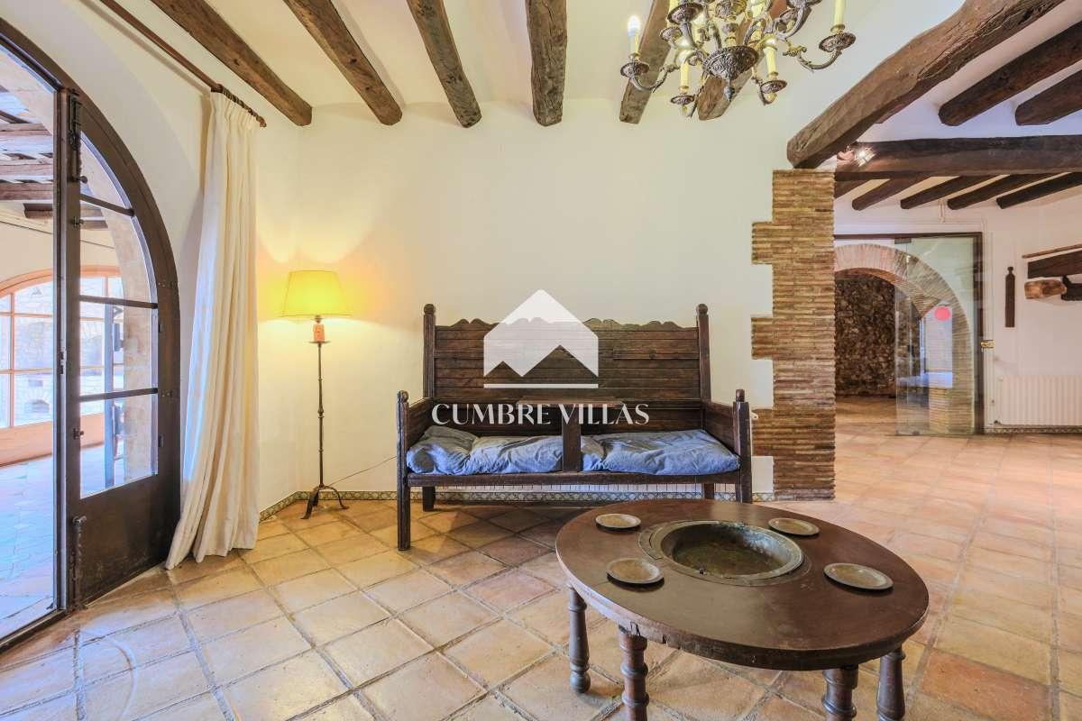 Villa for Sale in Sant Pere de Ribes