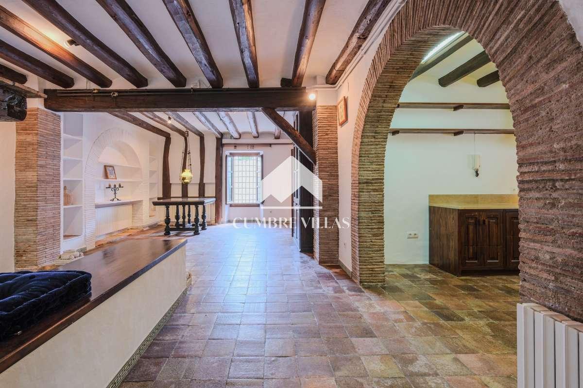 Villa for Sale in Sant Pere de Ribes