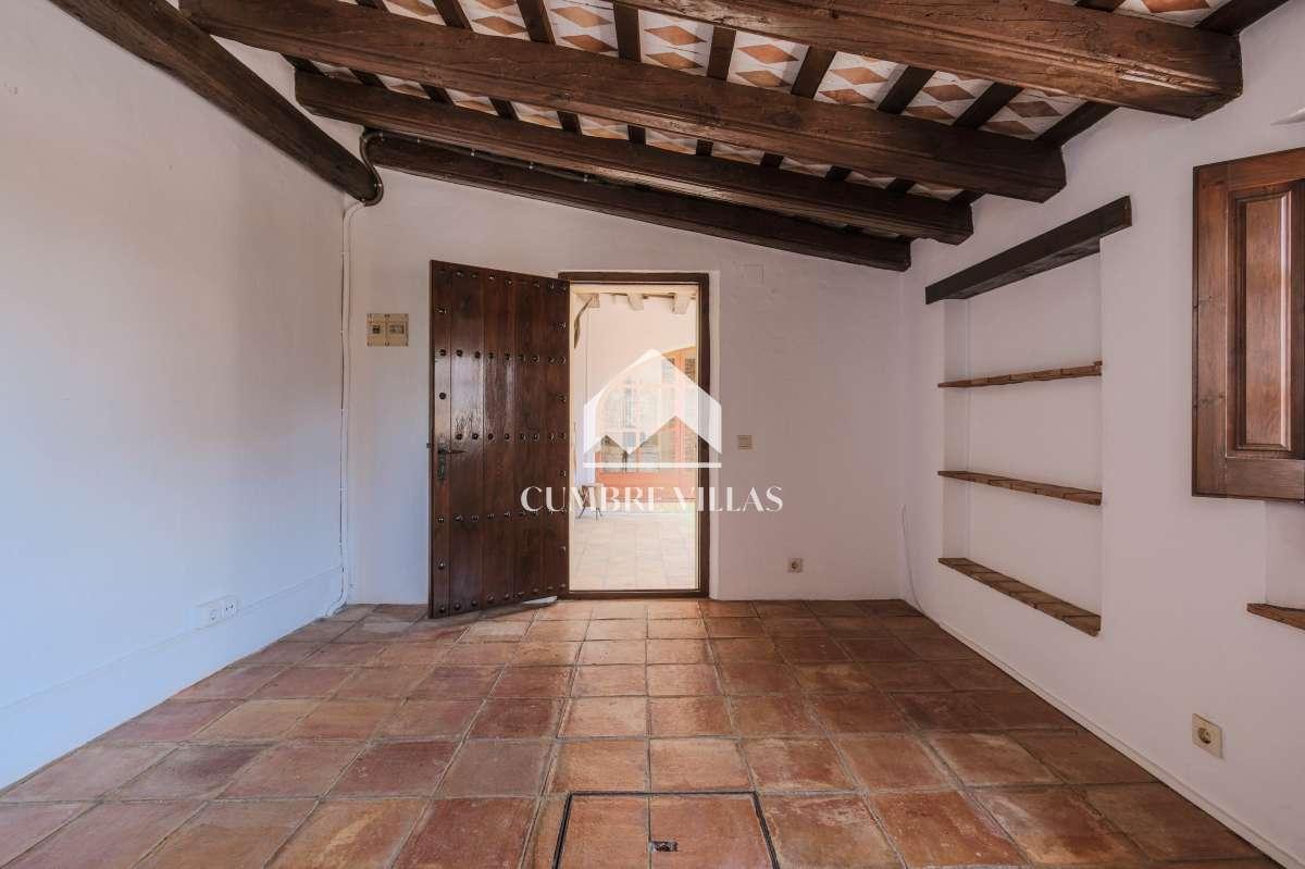 Villa for Sale in Sant Pere de Ribes