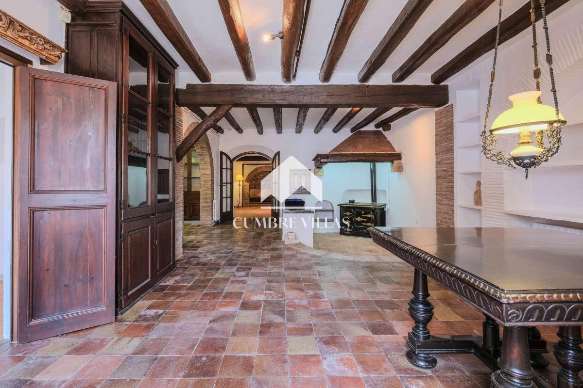 Villa for Sale in Sant Pere de Ribes