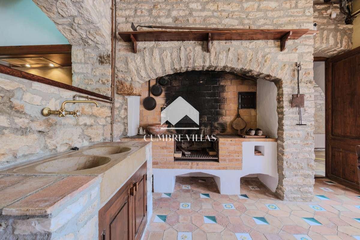 Villa for Sale in Sant Pere de Ribes
