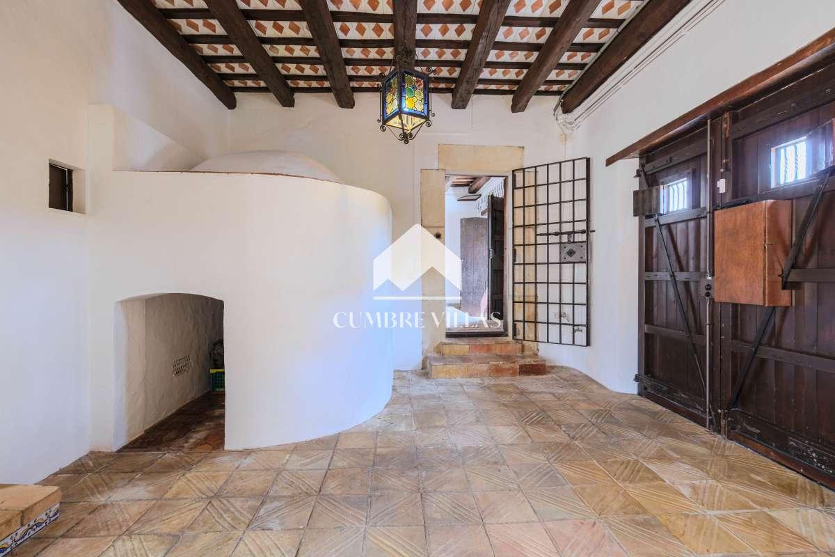 Villa for Sale in Sant Pere de Ribes
