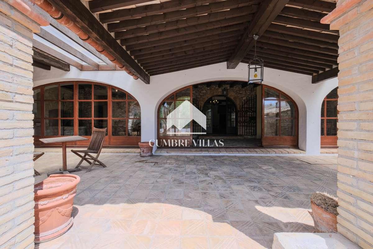 Villa for Sale in Sant Pere de Ribes
