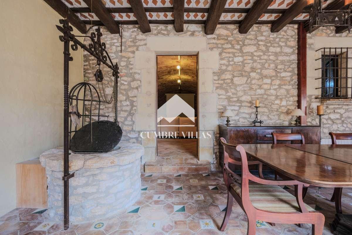 Villa for Sale in Sant Pere de Ribes