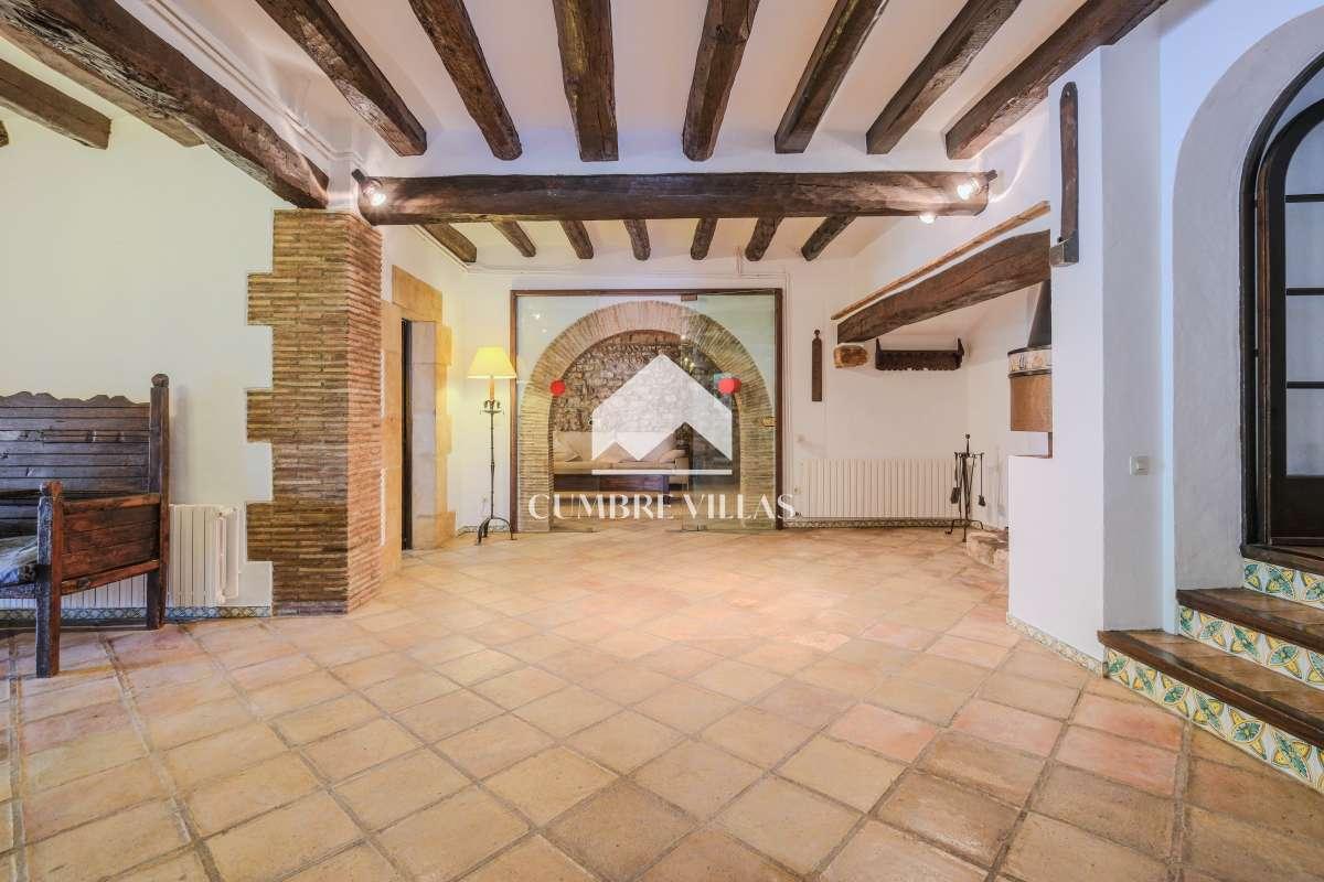 Villa for Sale in Sant Pere de Ribes