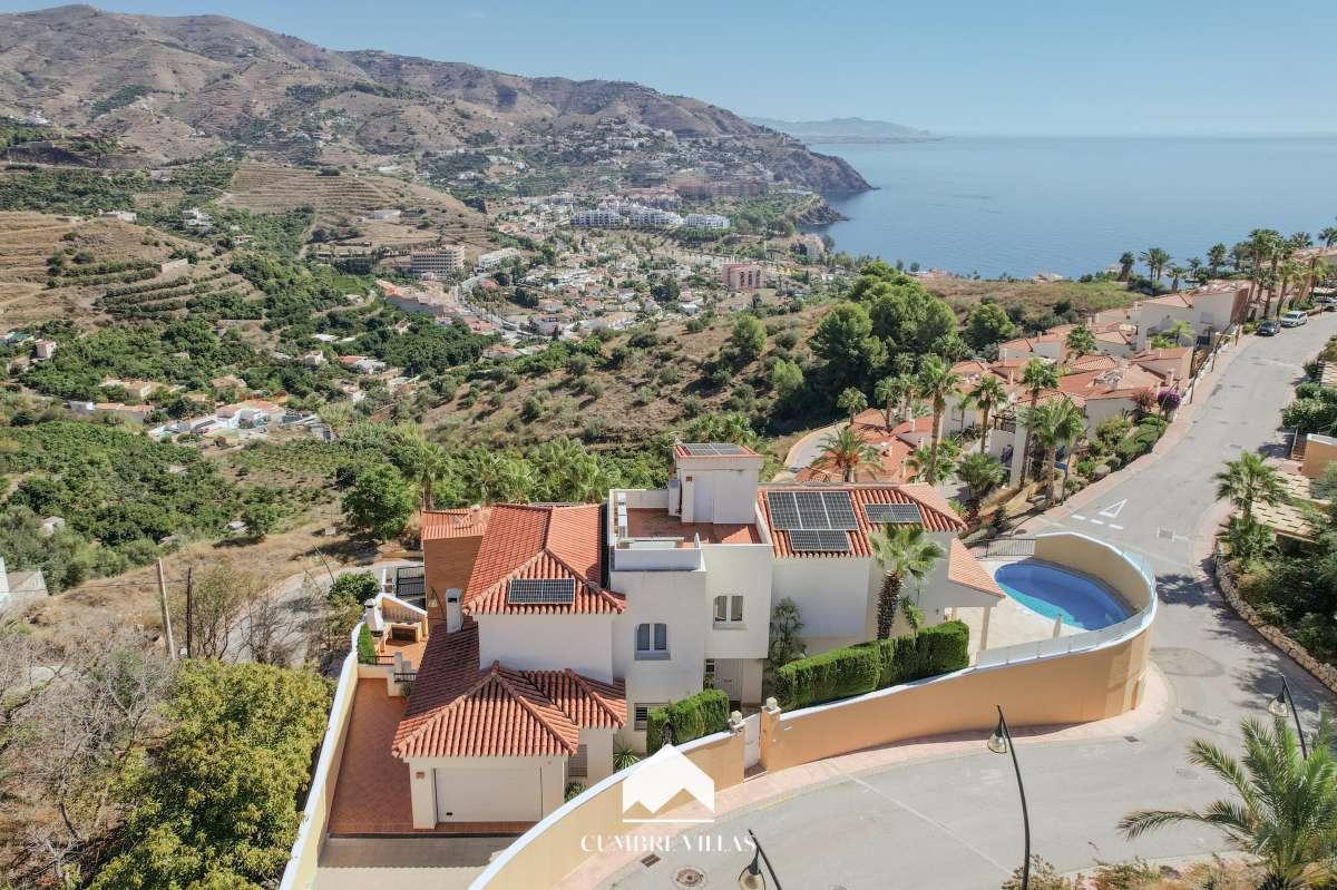Villa for Sale in Almuñécar