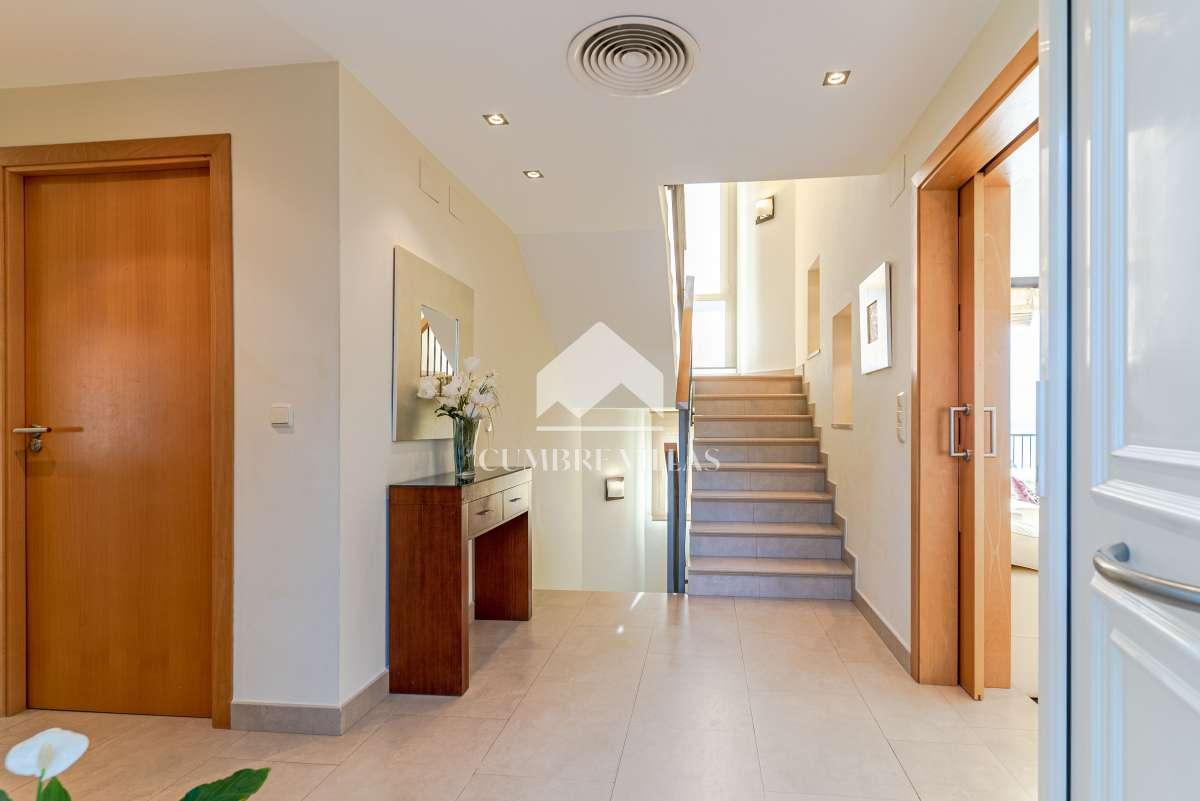 Villa for Sale in Almuñécar