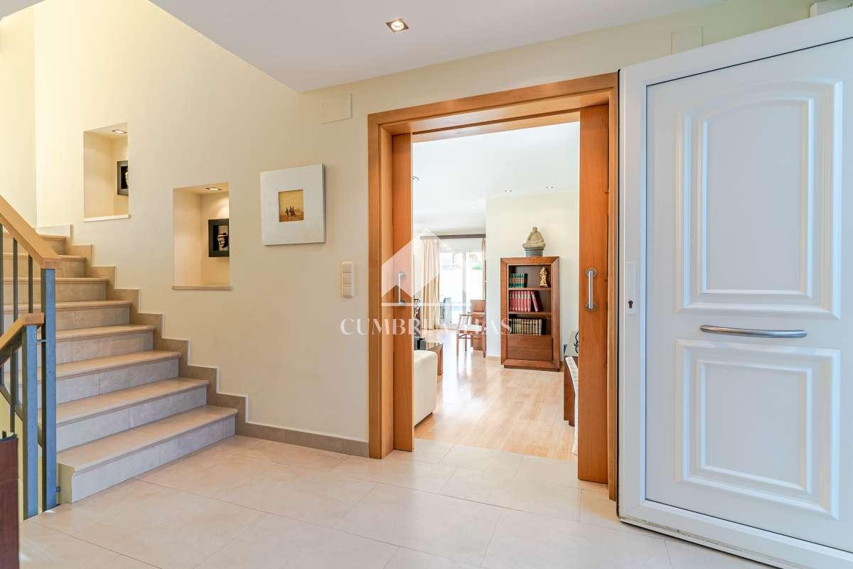 Villa for Sale in Almuñécar