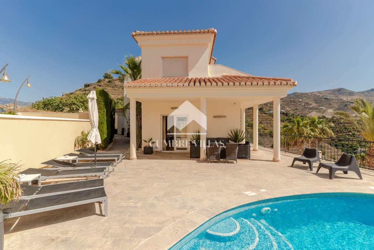 Villa for Sale in Almuñécar