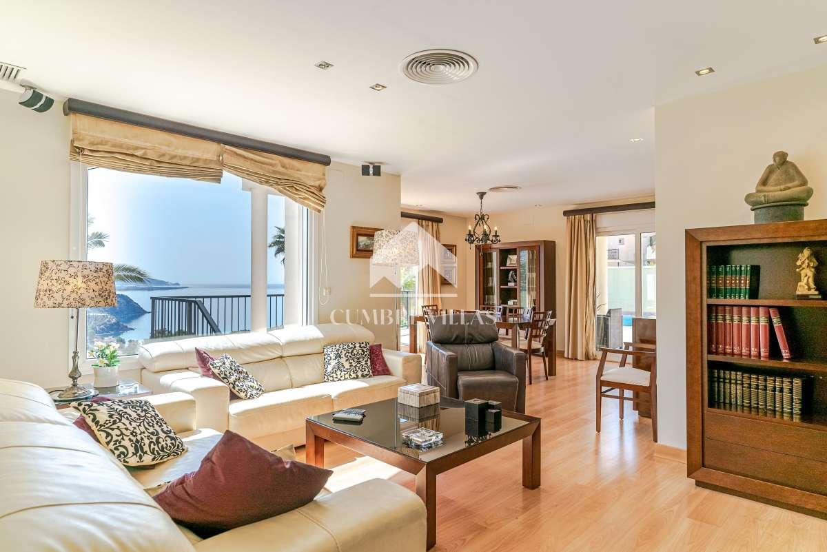 Villa for Sale in Almuñécar