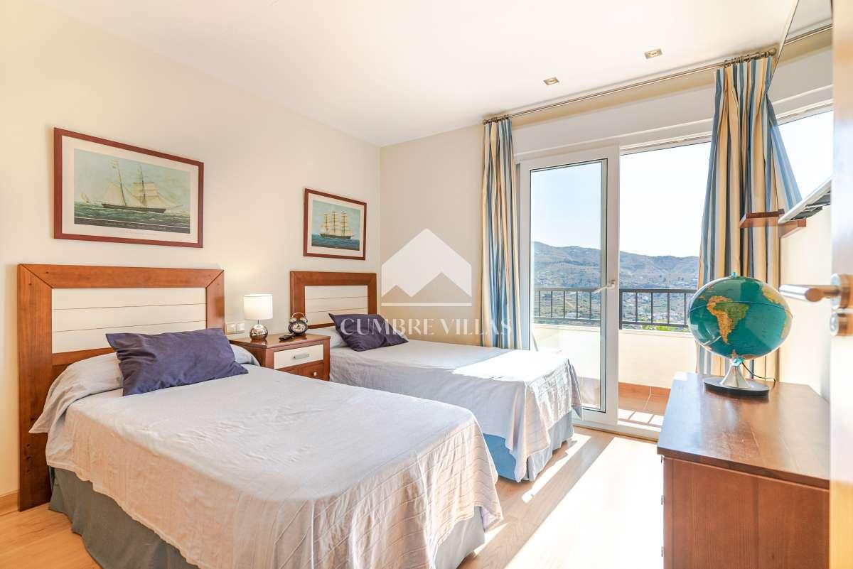 Villa for Sale in Almuñécar