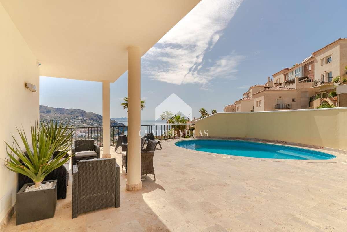 Villa for Sale in Almuñécar